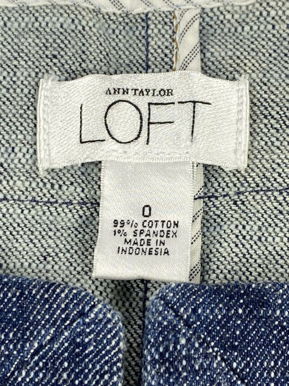 Ann Taylor Loft Denim Cropped Fitted Jacket Women’s Size 0 Button Cuff - Picture 4 of 10